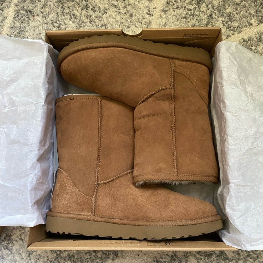 UGG Classic Chestnut Short Boots